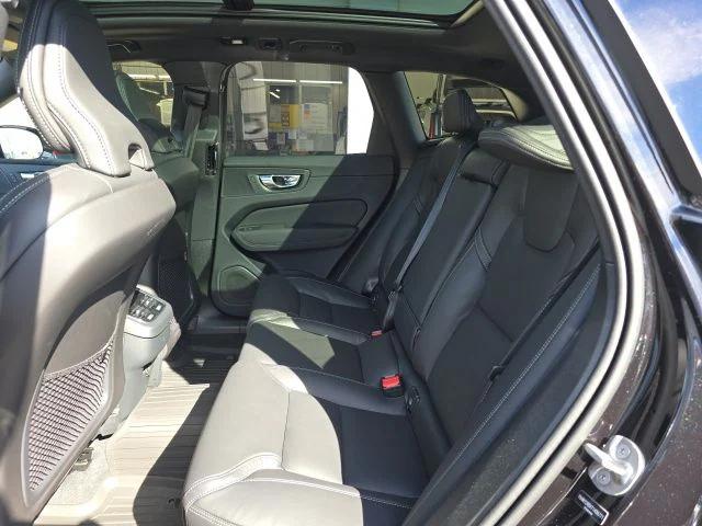 2026 Volvo XC60 B5 Ultra Black Edition