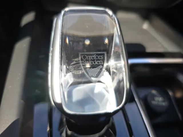 2026 Volvo XC60 B5 Ultra Black Edition