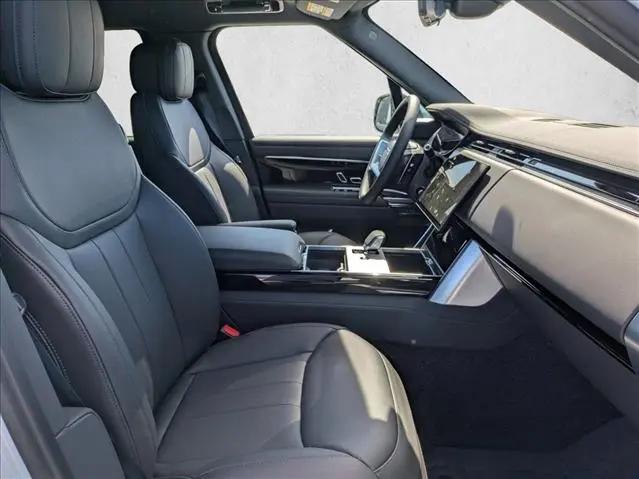 2026 Land Rover Range Rover P400 SE 7 Seat