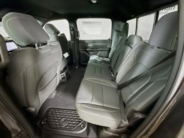 2026 Ram 1500 Warlock Crew Cab 4x4 5'7" Box