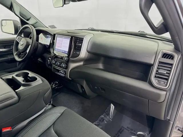 2026 Ram 1500 Warlock Crew Cab 4x4 5'7" Box