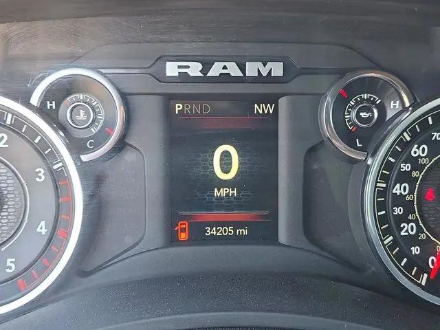 2024 Ram 3500 Big Horn Crew Cab 4x4 8' Box