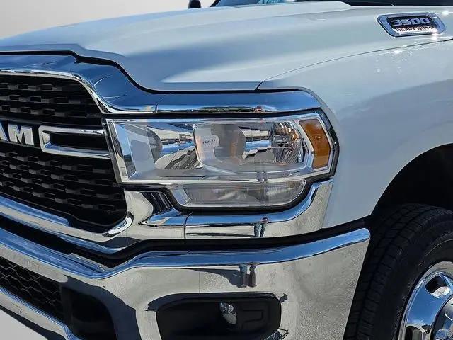 2024 Ram 3500 Big Horn Crew Cab 4x4 8' Box