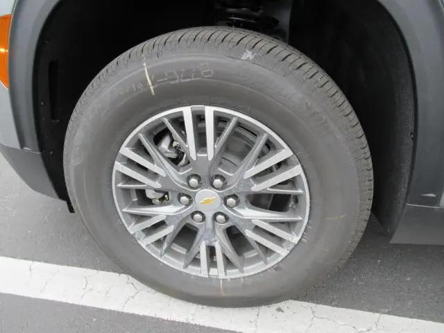 2026 Chevrolet Traverse FWD LT