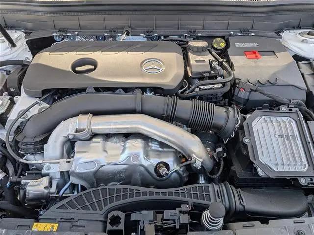 2026 Mercedes-Benz GLB 4MATIC