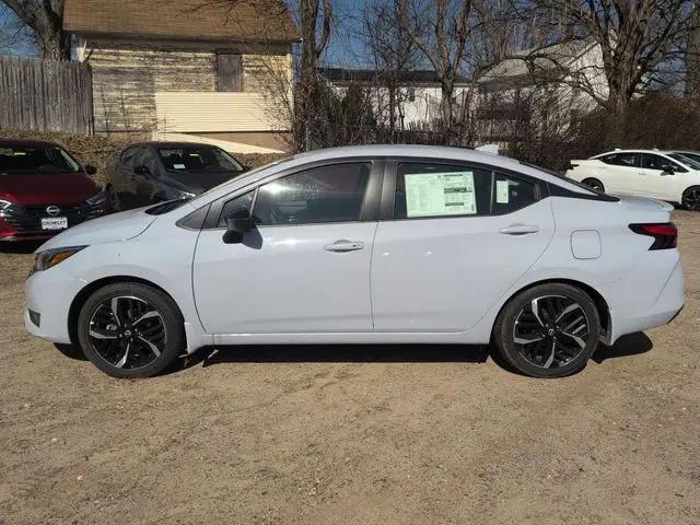 2025 Nissan Versa 1.6 SR