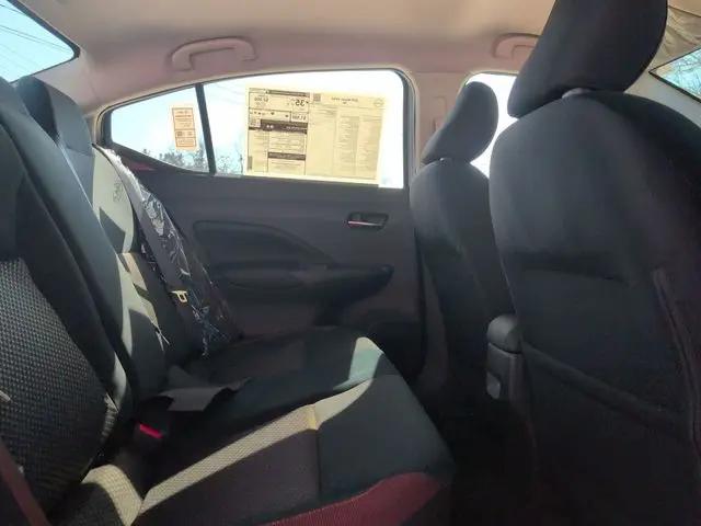 2025 Nissan Versa 1.6 SR