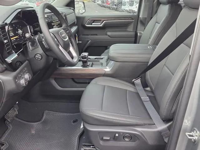 2026 GMC Sierra 1500 Crew Cab, Short Bed, SLT, 4WD