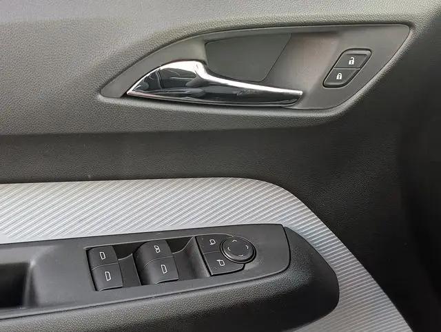 2027 Chevrolet Bolt LT FWD