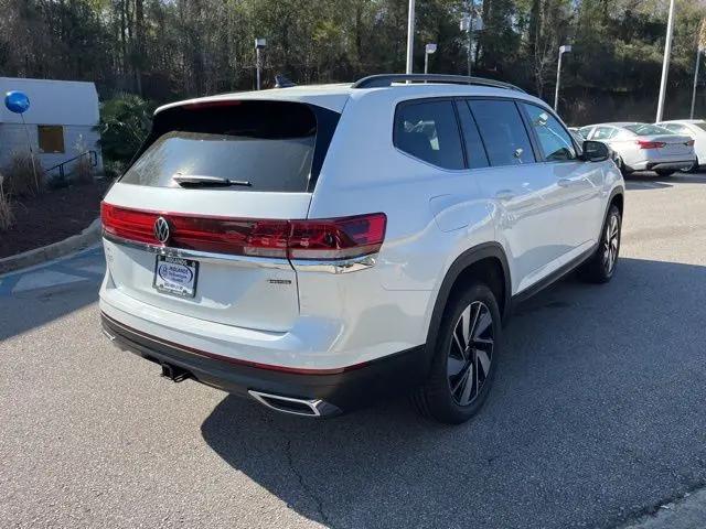 2026 Volkswagen Atlas SE with Technology