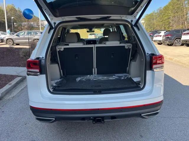 2026 Volkswagen Atlas SE with Technology