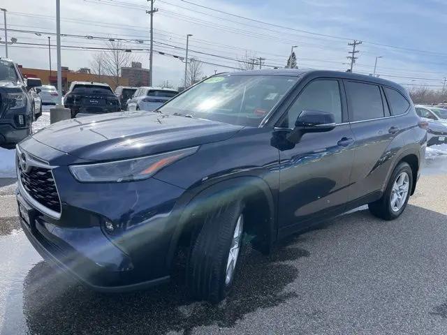 2024 Toyota Highlander LE
