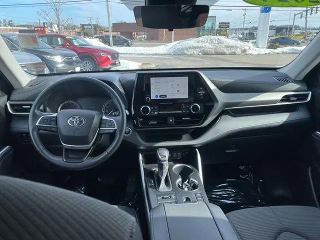 2024 Toyota Highlander LE