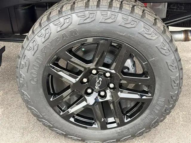 2026 Chevrolet Silverado 1500 4WD Crew Cab Short Bed Custom Trail Boss