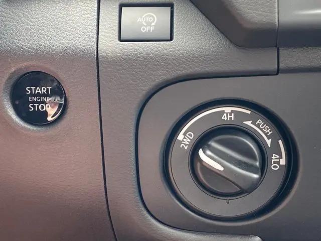 2026 Nissan Frontier Crew Cab PRO-4X 4x4