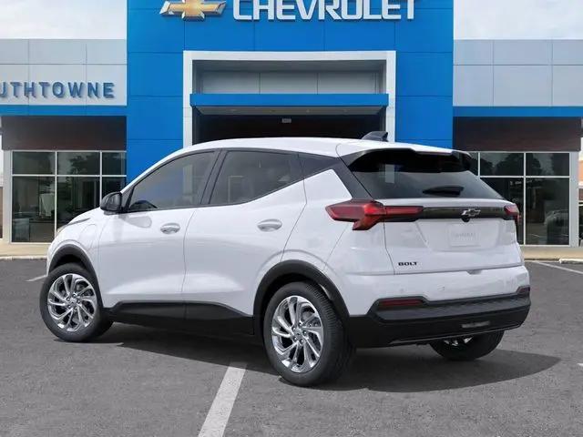 2027 Chevrolet Bolt LT FWD