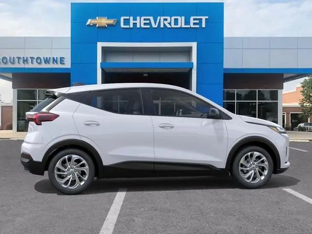 2027 Chevrolet Bolt LT FWD