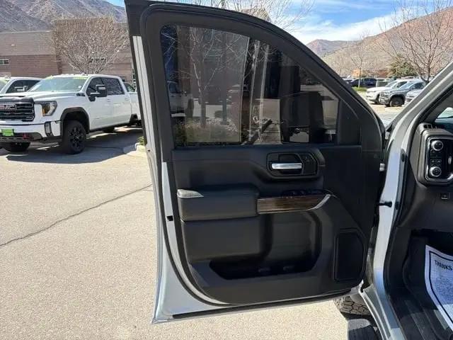 2023 GMC Sierra 3500HD 4WD Crew Cab Long Bed SLE