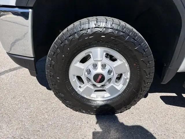 2023 GMC Sierra 3500HD 4WD Crew Cab Long Bed SLE