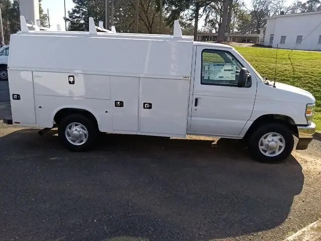2026 Ford E-350 Cutaway E-Series Cutaway