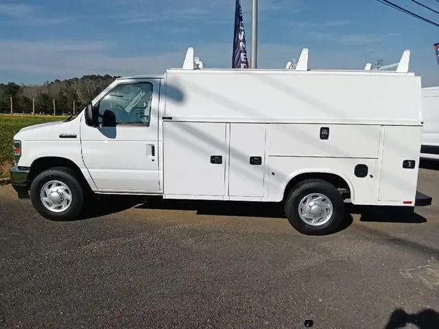 2026 Ford E-350 Cutaway E-Series Cutaway