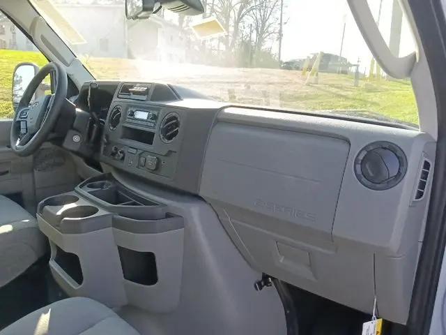 2026 Ford E-350 Cutaway E-Series Cutaway