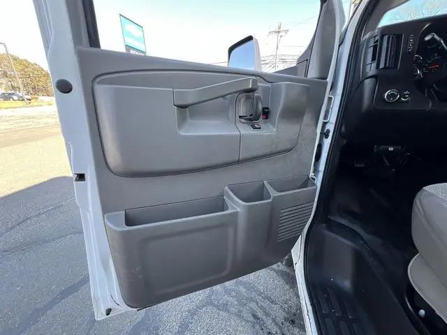 2019 Chevrolet Express Cutaway 4500 3500
