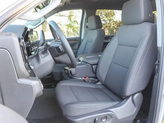 2026 GMC Sierra 1500 Crew Cab, Short Bed, SLE, RWD