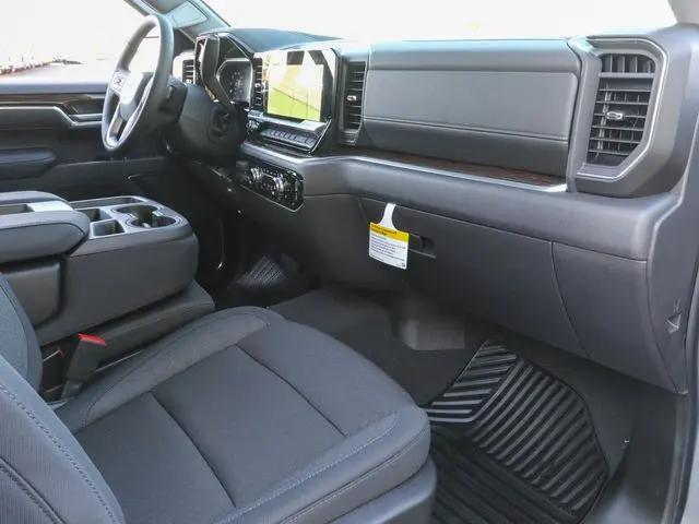 2026 GMC Sierra 1500 Crew Cab, Short Bed, SLE, RWD