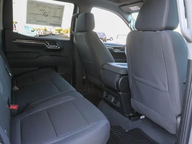 2026 GMC Sierra 1500 Crew Cab, Short Bed, SLE, RWD
