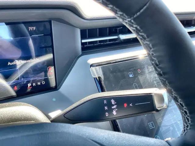 2027 Chevrolet Bolt LT FWD