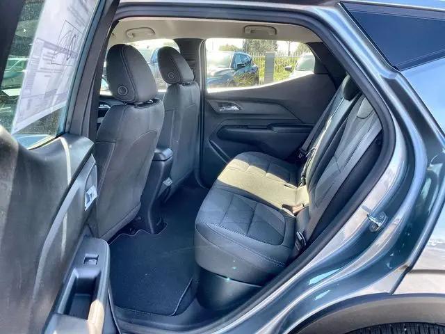 2027 Chevrolet Bolt LT FWD