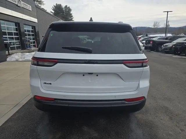 2026 Jeep Grand Cherokee Altitude 4x4