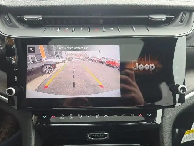 2026 Jeep Grand Cherokee Altitude 4x4