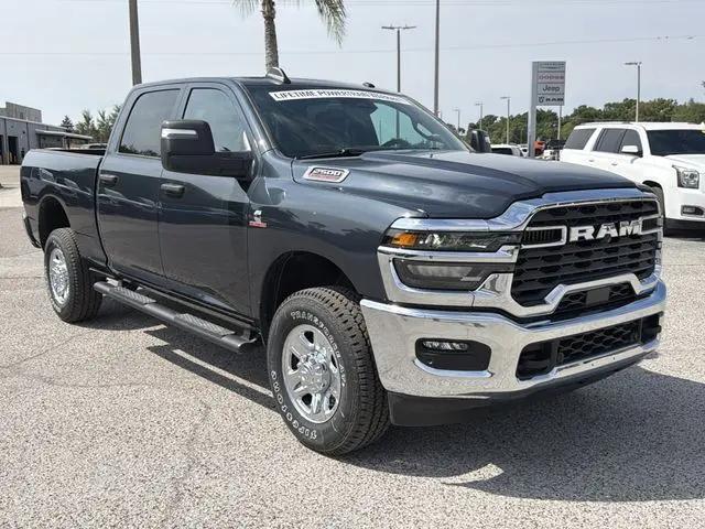 2026 Ram 2500 Tradesman Crew Cab 4x4 64 Box