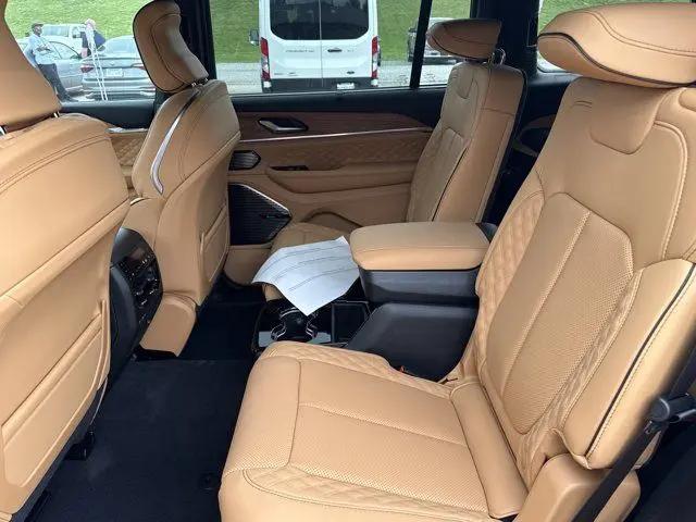 2026 Jeep Grand Cherokee L Summit 4x4