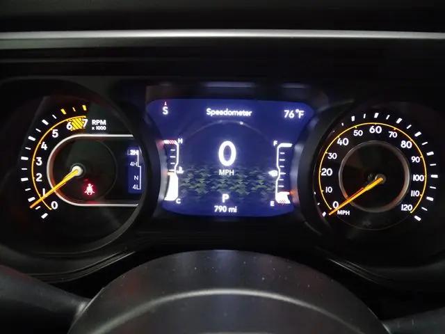 2024 Jeep Wrangler 4-Door Sahara 4x4