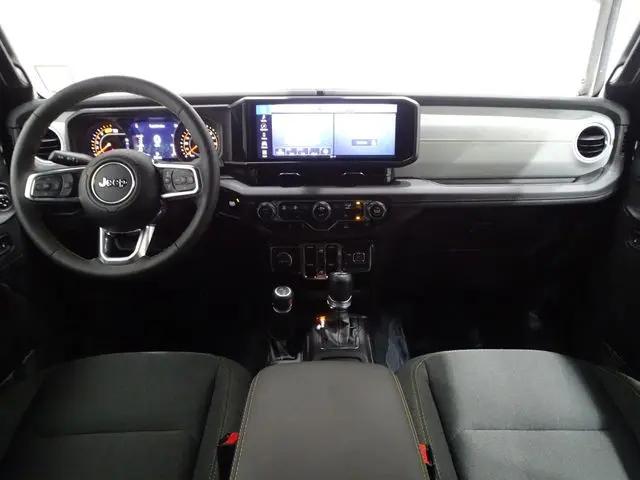 2024 Jeep Wrangler 4-Door Sahara 4x4