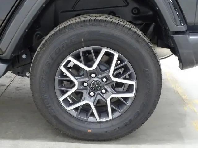 2024 Jeep Wrangler 4-Door Sahara 4x4