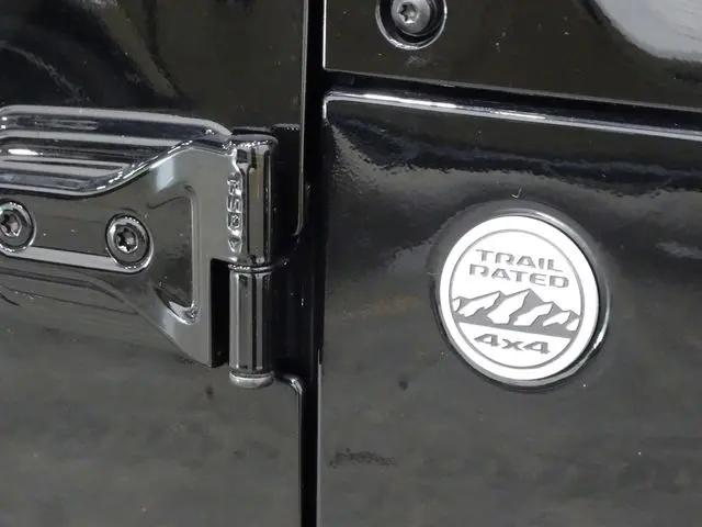 2024 Jeep Wrangler 4-Door Sahara 4x4