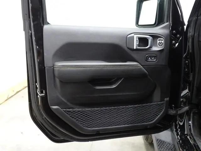 2024 Jeep Wrangler 4-Door Sahara 4x4