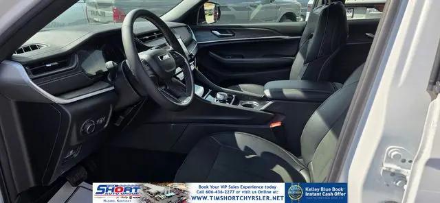 2026 Jeep Grand Cherokee L Altitude 4x4