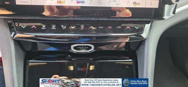 2026 Jeep Grand Cherokee L Altitude 4x4