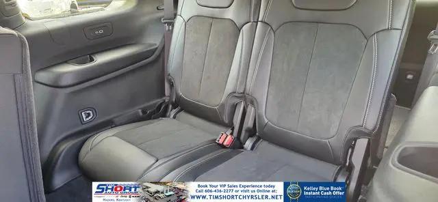 2026 Jeep Grand Cherokee L Altitude 4x4