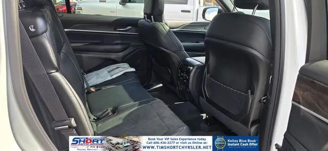 2026 Jeep Grand Cherokee L Altitude 4x4