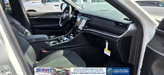 2026 Jeep Grand Cherokee L Altitude 4x4