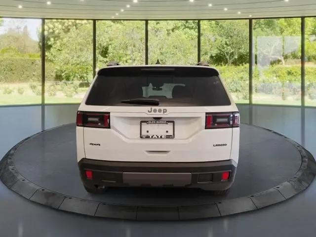 2026 Jeep Cherokee Laredo 4x4
