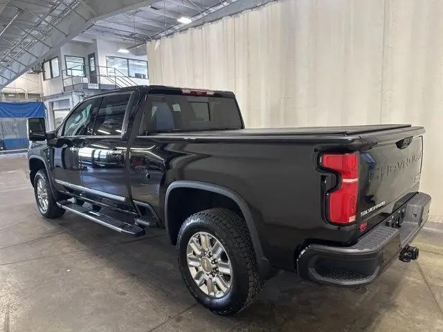 2025 Chevrolet Silverado 3500HD 4WD Crew Cab Standard Bed High Country