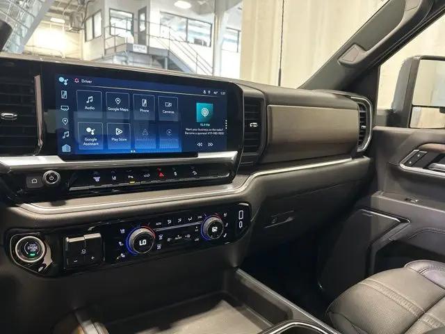 2025 Chevrolet Silverado 3500HD 4WD Crew Cab Standard Bed High Country