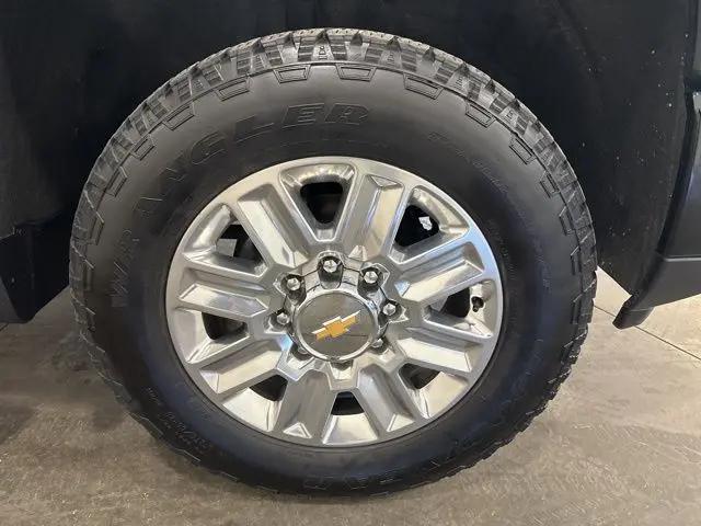2025 Chevrolet Silverado 3500HD 4WD Crew Cab Standard Bed High Country